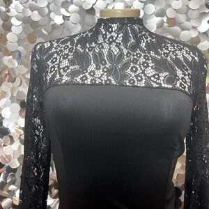Women's Elegant Knee-Length Black Lace Dress with Long Sleeve. Size: S
